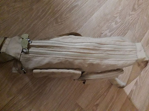 Сумки женские (5 фото из 6)