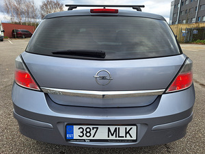Opel Astra H (5 foto / 10)