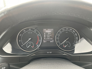 Skoda Superb Elegance plus 2017 (7 фото из 14)