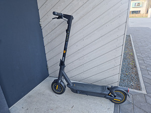 Segway Ninebot Max G2 (1 foto / 3)