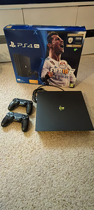 Play Station 4 Pro 1TB (3 foto / 5)