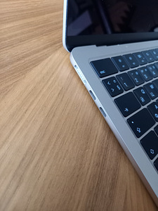 MACBOOK AIR 13" 512GB nagu uus (3 foto / 5)