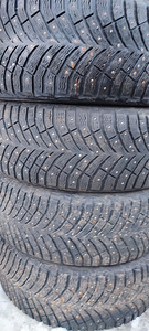 Michelin 235/55/18 (2 фото из 5)