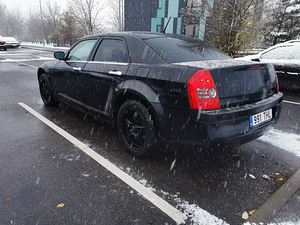 Крайслер 300С (3 фото из 7)