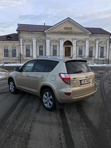 Toyota Rav4 2.2 diesel , automat (2 foto / 15)