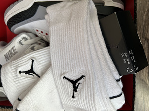 Air Jordan retro 3 Tinker NRG (10 foto / 10)