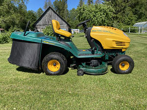 Võimas murutraktor kogujaga Yardman AN5150 (1 foto / 10)
