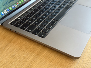 Apple Macbook Pro 13 M1 16/256GB SpaceGray SWE v heas korras (4 foto / 6)