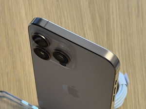 Apple iPhone 16 Pro Max Desert Ti 256GB uueväärne! Aku 95% (4 foto / 8)