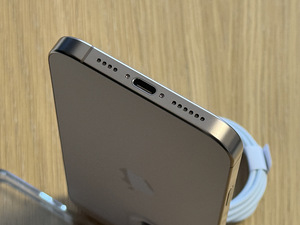 Apple iPhone 16 Pro Max Desert Ti 256GB uueväärne! Aku 95% (5 foto / 8)