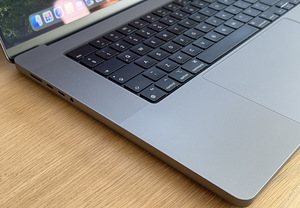Apple Macbook Pro 16 M2 Pro 16/512GB SpG uueväärne! (3 foto / 10)