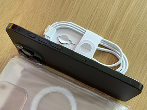 Apple iPhone 16 Pro Max Black Ti 256GB uueväärne! (2 foto / 7)