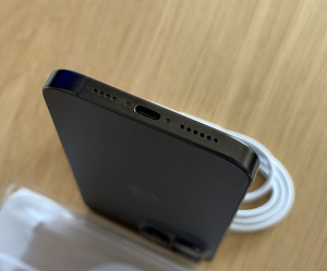 Apple iPhone 16 Pro Max Black Ti 256GB uueväärne! (5 foto / 7)