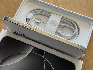 Apple iPhone 16 Pro Max White Ti 256GB uueväärne! Garantii (3 foto / 9)