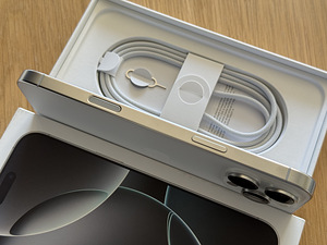 Apple iPhone 16 Pro Max White Ti 256GB uueväärne! Garantii (4 foto / 9)
