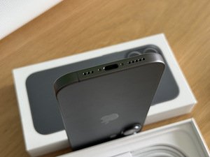 Apple iPhone 17 Black 256GB, uus. Garantii kuni 06.2027 (5 foto / 9)