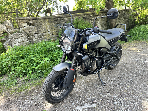 Husqvarna Svartpilen 401 2025 г.