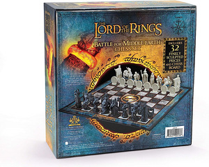 Lord of the Rings Chess Set (UUS!)