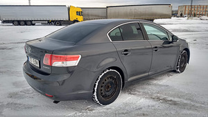 Toyota Avensis 2.0 / 2012 a. (3 foto / 8)