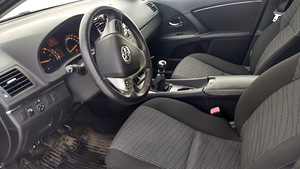 Toyota Avensis 2.0 / 2012 a. (5 foto / 8)