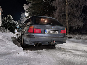 BMW 523I (5 foto / 6)