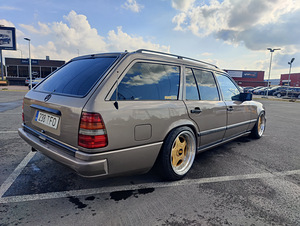 Mercedes Benz 300td (2 foto / 4)