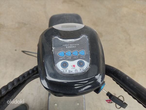 Электрический скутер (фото #4)
