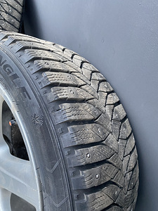Kummiga veljed Toyota (3 foto / 4)