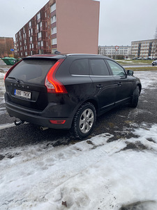 Volvo xc60 (3 фото из 6)