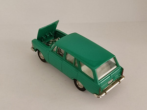 Модель автомобиля Москвич 427. СССР. 1:43 (2 фото из 5)