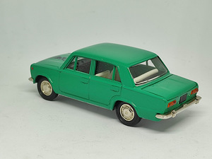 Mudelauto LADA 2101 Festival. A9. USSR. 1:43 (2 foto / 9)
