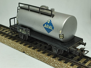 MÄRKLIN kütusevagun ARAL 1:87. Skaala H0 (3 foto / 4)