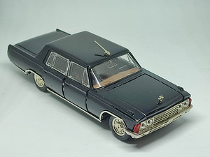 Mudelauto ZIL 117. A31. USSR 1983. 1:43 (2 foto / 8)