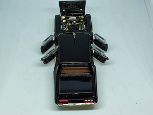 Mudelauto ZIL 117. A31. USSR. 1984a. 1:43 (7 foto / 8)