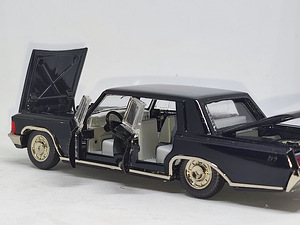Mudelauto ZIL 117. USSR. 1989a. 1:43 (6 foto / 10)