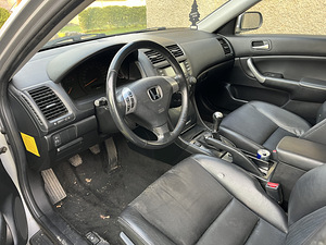Honda accord (5 foto / 5)