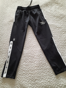 2 trennipüksid Soc, Umbro s. 122 - 128 (8 foto / 8)