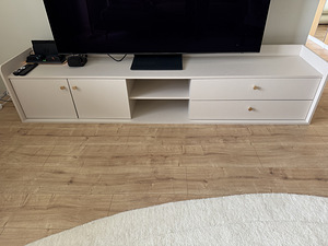 Telekalaud | TV alus (210cm, UUS, jalad kaasa) (1 foto / 5)