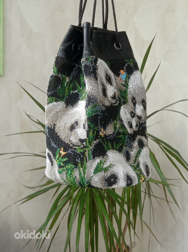 Бисерная сумочка-панды. (фото #2)