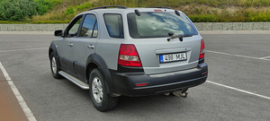 KIA sorento (3 foto / 5)