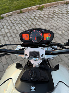 Suzuki GSR 600 (7 фото из 7)