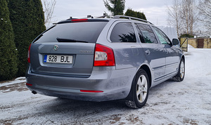 Skoda Octavia 1.2 77kW (5 foto / 14)