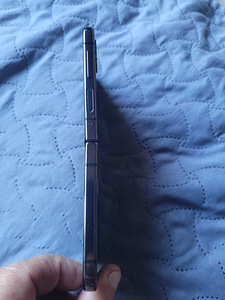 Samsung Galaxy Z Flip 4 256GB (3 foto / 3)