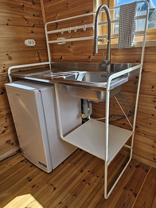 IKEA SUNNERSTA miniköök + professionaalne vedrukael-segisti (1 foto / 5)