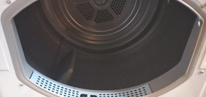 Сушилка Indesit (3 фото из 4)