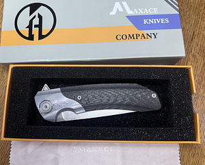 Maxace Goliath cpm90v / Дамаск и карбон (3 фото из 6)
