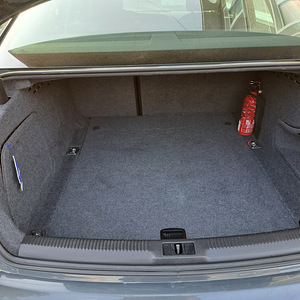 AUDI A4 B8 2008. 105kv. (9 foto / 14)