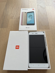 Xiaomi Mi A1, 4GB/32GB, GOLD (Pure Android) (1 foto / 4)