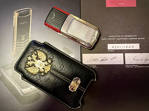 Vertu Ascent Monza Limited Edition (9 фото из 10)