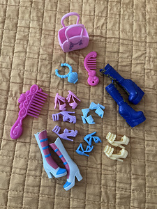 Müüa Barbie nukud 4 tk+ aksessuaarid (3 foto / 3)